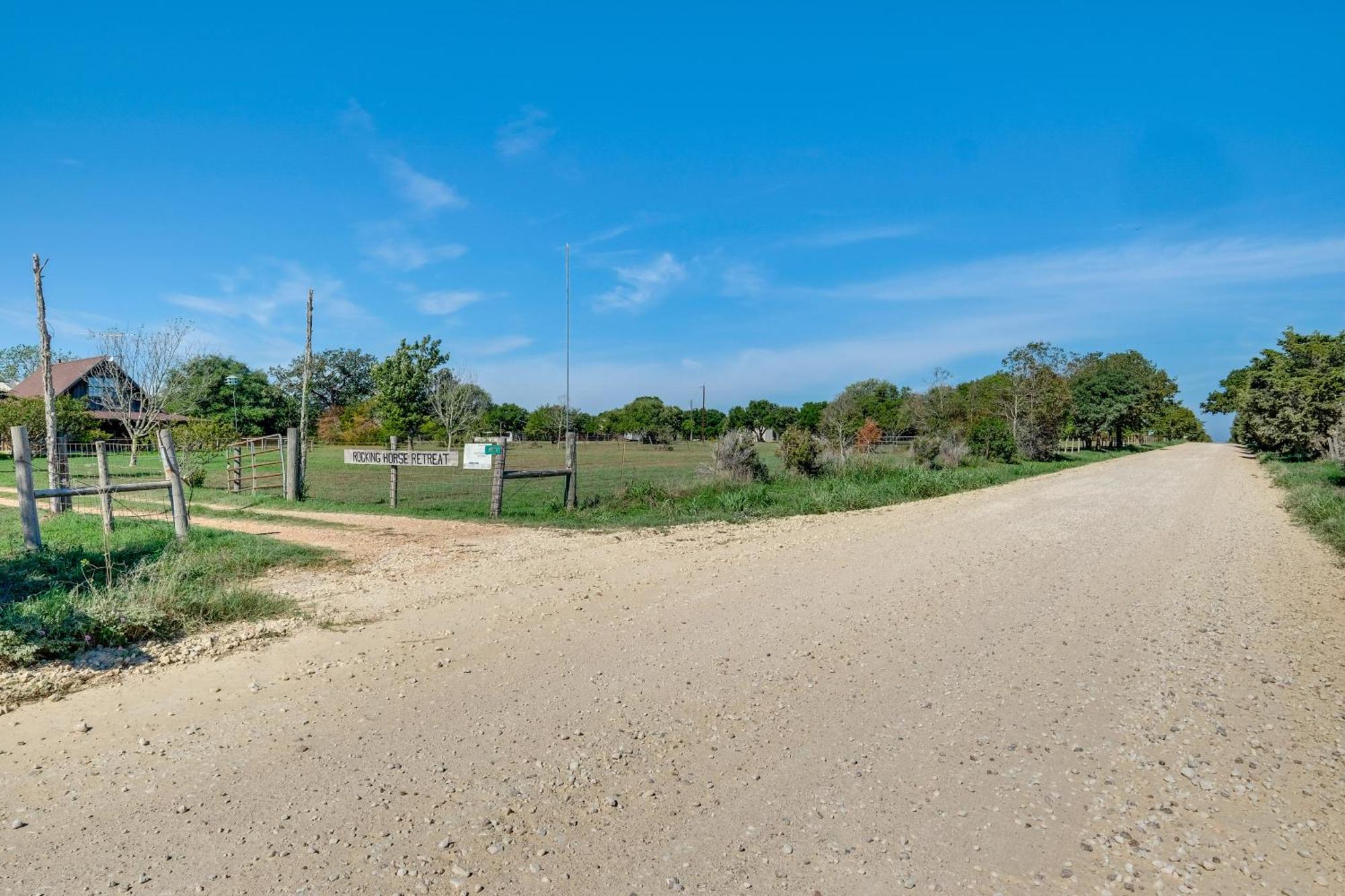 Delightful Carmine Studio On Farm Near Round Top! Exteriér fotografie